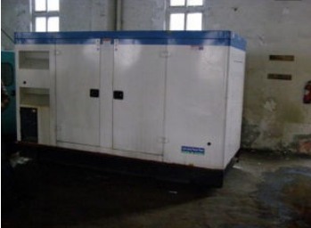 沧州二手康明斯150kw大型柴油发电机组